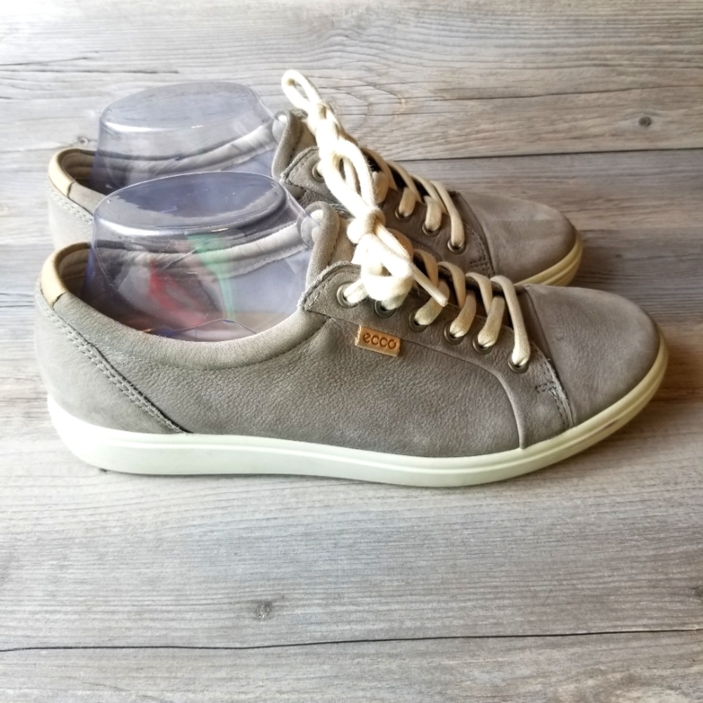 Ecco Soft 7 Nubuck Leather Sneaker